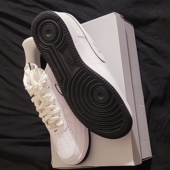 Nike Air Force 1' 07 - Picture 2 of 5